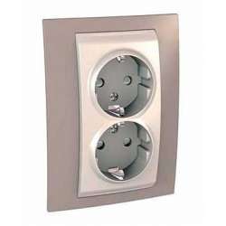 SE Unica Хамелеон Коричневый Розетка 2-ая с/з (бежевая вставка) арт. MGU63.067.574