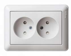 SE Wessen 59 Бел Розетка 2-ая б/з (в сборе, с рамкой) арт. RS16-254-18
