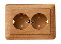 SE Wessen 59 Бук Розетка 2-ая с/з с защитными шторками (в сборе, с рамкой) арт. RS16-255-88