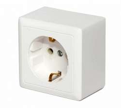 SE Wessen ХИТ наруж Бел Розетка с/з без шторок, с изолирующей пластиной, 16А, 250В арт. RA16-133I-B