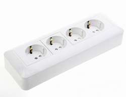 SE Wessen Прима наруж Бел Розетка 4-я с/з с защитными шторками 16А, монтажная пластина (в сборе)(опт.упак.) арт. RA16-411M-B