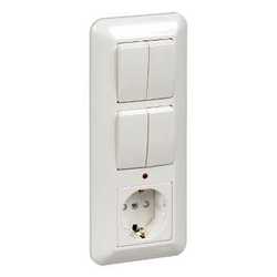 SE Wessen Прима внутр Бел Блок: Розетка с/з с защитными шторками +Выключатель 2-кл.+Выключатель 2-кл. с подсветкой 193x81x53 мм (в сборе) (опт.упак.) арт. BK2VR-007B-B