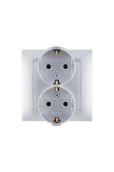 Simon 15 Алюминий Розетка 2-ая с/з литая, 16А, 250В, винт.зажим арт. 1590459-033