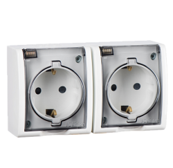 Simon 15 Aqua Белая Розетка 2-ая с/з с крышкой наружная, IP54 арт. 1594433-030