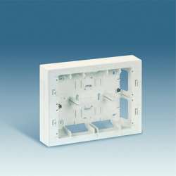 Simon 27 Белая Коробка для наружного монтажа накладки 27722-35, 250х193х53мм арт. 27866-65