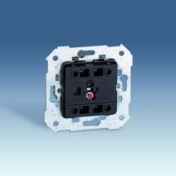 Simon 75 Мех Сценарный контроллер освещения, 230В, S82,82N арт. 75326-39