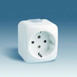 Simon Other Белая Розетка 3-х фазная, 3К+Н+З, керамическая основа, 20А 380В, под арт. 07068-31, накл.монтаж, дюропласт арт. 48472-31