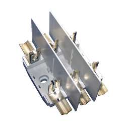 NU Gr.3 630A 3P 690V osadzona nakretka M12