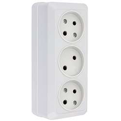 Рим Розетка 3-местная 10А без заземления белая EKF