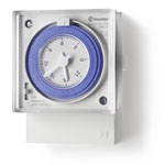 Суточное реле времени FINDER; 1СO 16A; питание 120...230В АC; резервн.источник питания