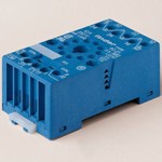 FINDER Розетка с винтовыми клеммами (с зажимной клетью) для реле 60.13, таймера 88.02; применяются модули 99.01; в комплекте металлическая клипса 090.33; версия: синий цвет(арт.9021SMA)