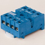 FINDER Розетка с винтовыми клеммами (под шайбу) для реле 60.12, таймера 88.12; в комплекте металлическая клипса 090.33; версия: синий цвет(арт.9026SMA)