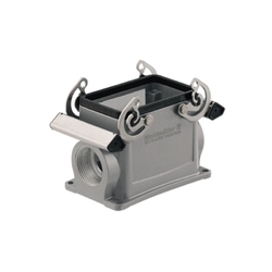 Weidmuller 1903870000 HDC 32A SBU 1M25G Исполнение: HDC - корпус, Типоразмер: 7, Вид защиты: IP65, Корпус цоколя, Поперечная скоба для фиксации на нижней части, Стандартный, Типоразмер кабельных вводов: M 25